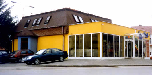 FKH - obchodn� centrum - Trsten�